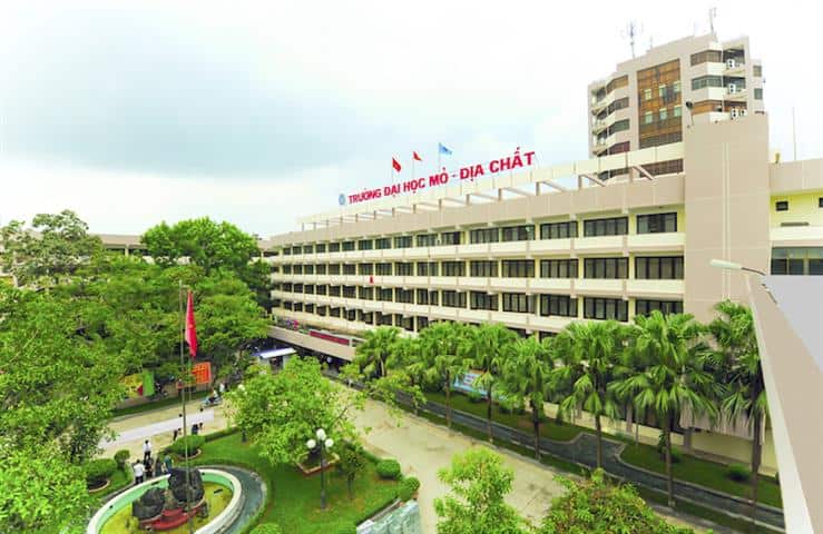 Trường Đại học Mỏ Địa chất có học phí thấp