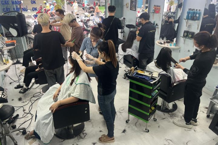 Hoà Hair Salon Quận 10