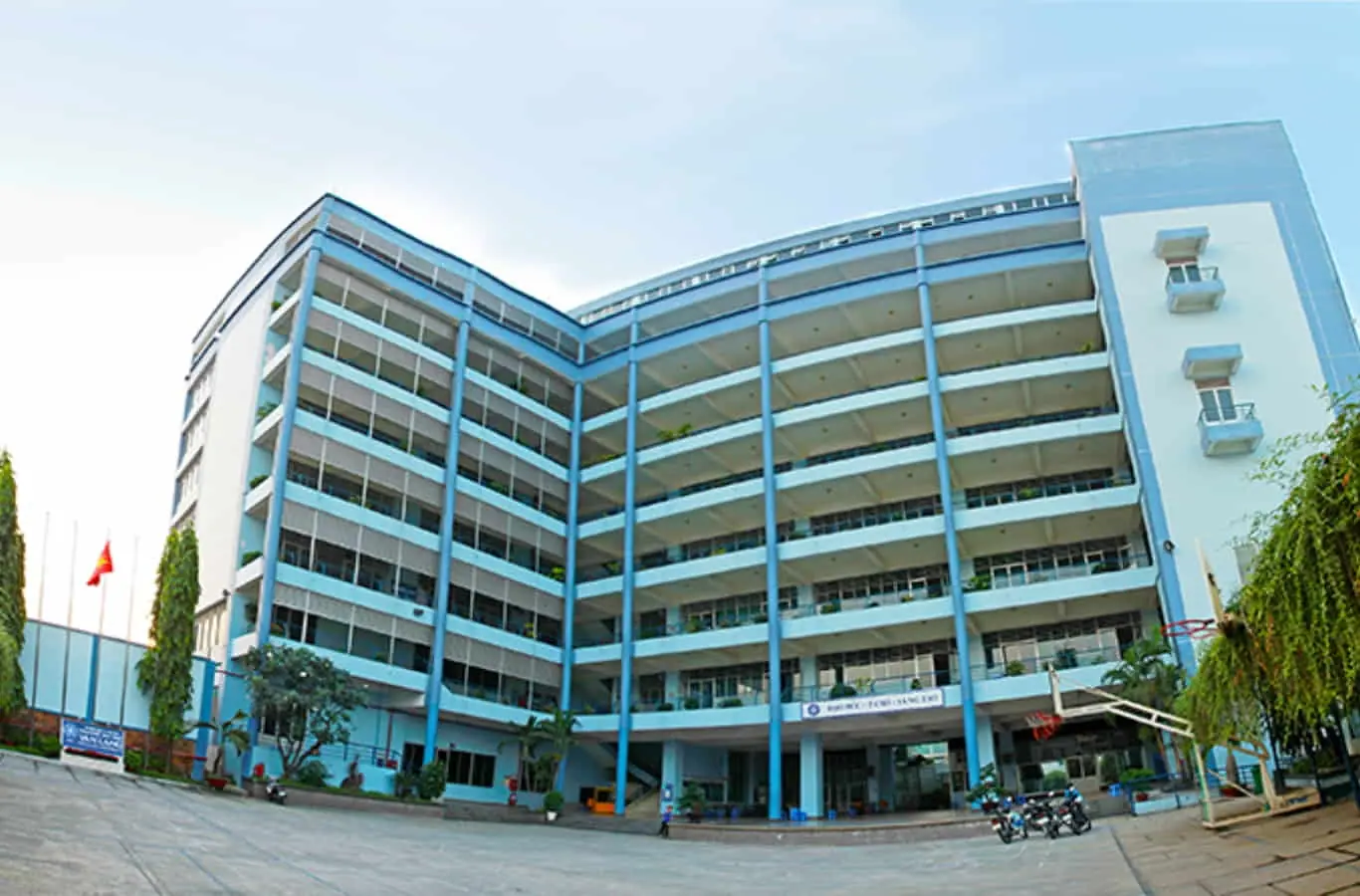 Tòa nhà đại học Văn Lang tại cơ sở 2